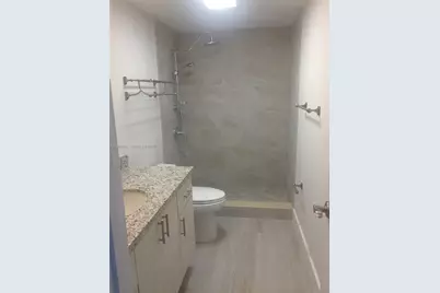 500 W Bayview Dr #621, Sunny Isles Beach, FL 33160 - Photo 4