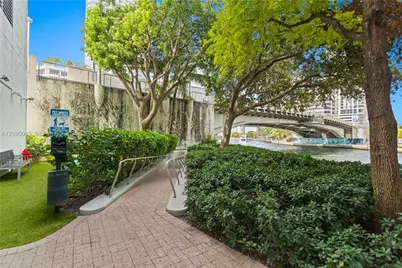 185 SW 7th St #3600, Miami, FL 33130 - Photo 12
