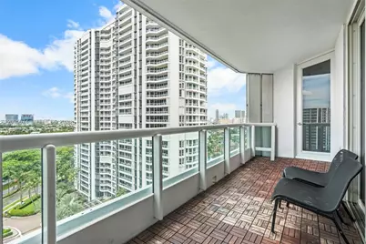 21055 Yacht Club Dr #1703, Aventura, FL 33180 - Photo 32