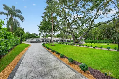 6750 SW 74th St, South Miami, FL 33143 - Photo 4