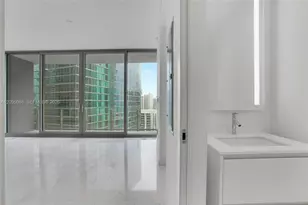 300 Biscayne Blvd Way, Miami, FL 33131 - Photo 8