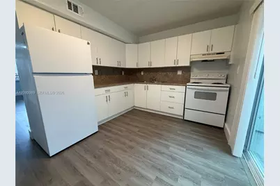 420 NE 18th Ave #5, Homestead, FL 33033 - Photo 4