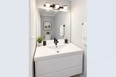 31 SE 5th St #4118, Miami, FL 33131 - Photo 10