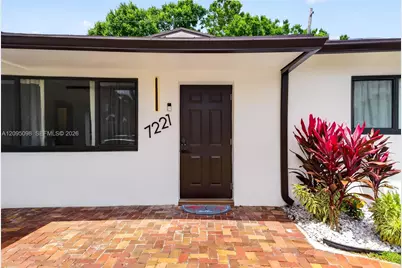 7221 Freedom St, Hollywood, FL 33024 - Photo 2