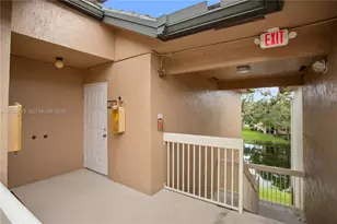 9833 Westview Dr, Coral Springs, FL 33076 - Photo 2