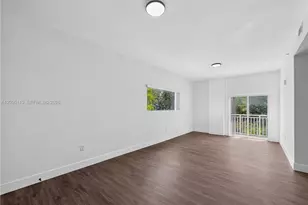 1021 NW 1st St, Miami, FL 33128 - Photo 12