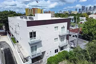 1021 NW 1st St, Miami, FL 33128 - Photo 16