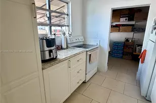 521 NW 44th Ave, Miami, FL 33126 - Photo 8