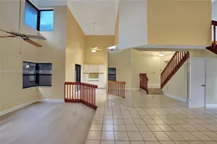 1043 SW 113th Terrace, Pembroke Pines, FL 33025 - Photo 12