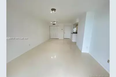 [Address not provided], Miami, FL 33131 - Photo 4