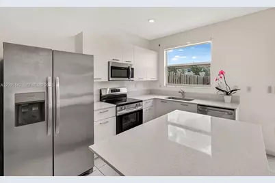 12221 NW 24th Pl, Miami, FL 33167 - Photo 4