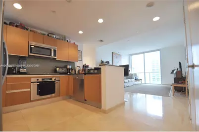 1060 Brickell Ave #3111, Miami, FL 33131 - Photo 2