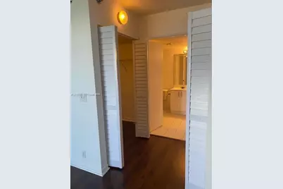 3300 NE 191st St #1415, Aventura, FL 33180 - Photo 12