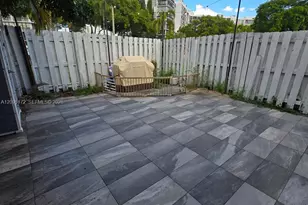 926 NE 27th Ave, Hallandale Beach, FL 33009 - Photo 16