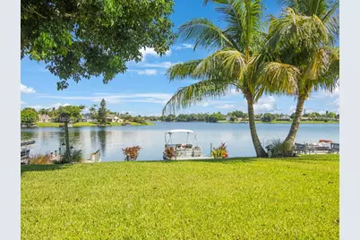 12911 Upper Cove Dr, Wellington, FL 33414 - Photo 4