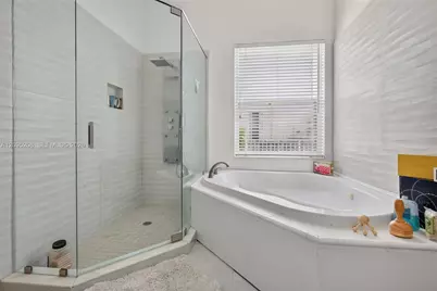 19367 NW 23rd St, Pembroke Pines, FL 33029 - Photo 20