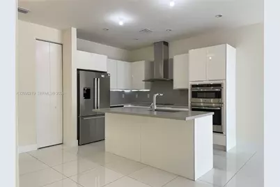 10225 NW 63rd Ter #103, Doral, FL 33178 - Photo 10