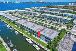 121 Wettaw Ln, North Palm Beach, FL 33408 - Photo 1