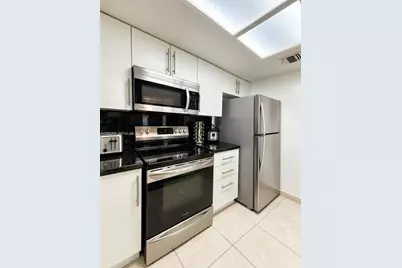 3206 Coral Lake Dr #3206, Coral Springs, FL 33065 - Photo 8