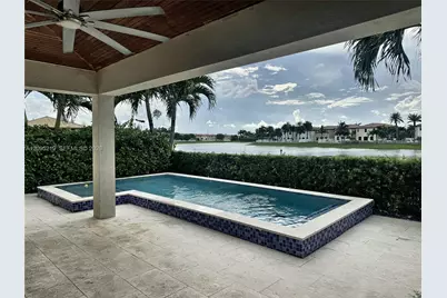 8818 W 33 Rd Ave, Hialeah, FL 33018 - Photo 10
