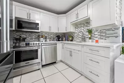 391 SE 16th Ave, Pompano Beach, FL 33060 - Photo 28