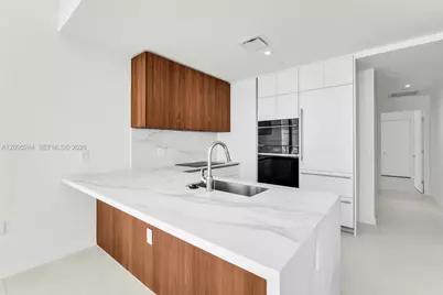 1400 Biscayne Blvd #602, Miami, FL 33132 - Photo 6