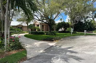18032 SW 82nd Ct, Palmetto Bay, FL 33157 - Photo 2