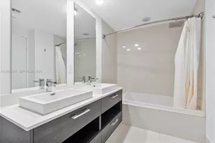 45 SW 9th St, Miami, FL 33130 - Photo 18