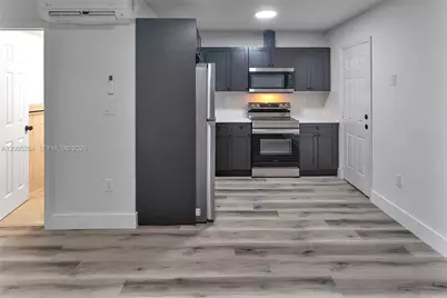 4037 SW 65th Ave #13, South Miami, FL 33155 - Photo 2