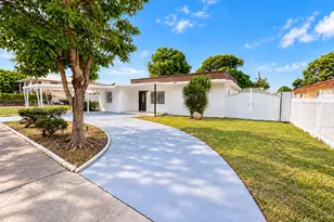 951 E 18th St, Hialeah, FL 33013 - Photo 2