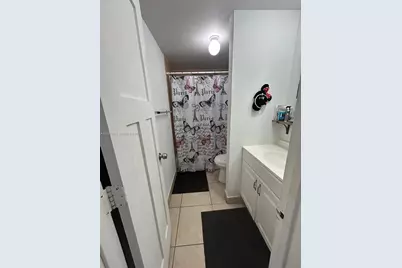 1100 NE 1st Ct #104, Hallandale Beach, FL 33009 - Photo 4