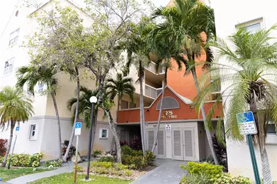 8225 Lake Dr #203, Doral, FL 33166 - Photo 2