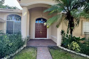 11051 Canary Island Ct, Plantation, FL 33324 - Photo 2