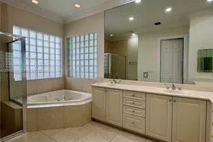 11051 Canary Island Ct, Plantation, FL 33324 - Photo 8