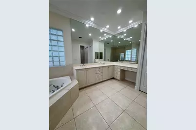 11051 Canary Island Ct #11051, Plantation, FL 33324 - Photo 10