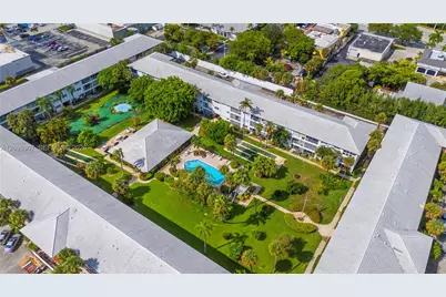 2050 NE 39th St #W112, Lighthouse Point, FL 33064 - Photo 4