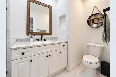 1046 NW 107th Ave, Pembroke Pines, FL 33026 - Photo 14