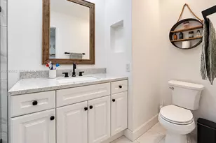 1046 NW 107th Ave, Pembroke Pines, FL 33026 - Photo 14
