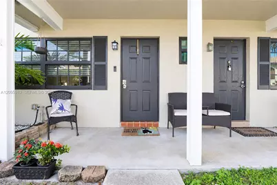 1046 NW 107th Ave, Pembroke Pines, FL 33026 - Photo 2