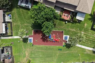 1046 NW 107th Ave, Pembroke Pines, FL 33026 - Photo 26