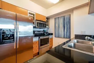 1750 N Bayshore Dr, Miami, FL 33132 - Photo 14