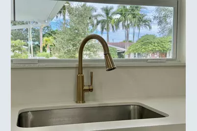 8820 SW 85th St, Miami, FL 33173 - Photo 8