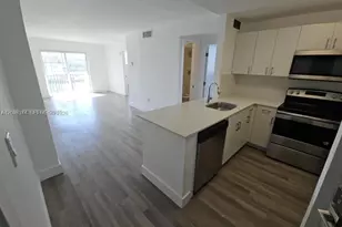 8101 Crespi Blvd, Miami Beach, FL 33141 - Photo 6