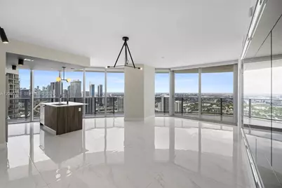 488 NE 18th St #4900, Miami, FL 33132 - Photo 2