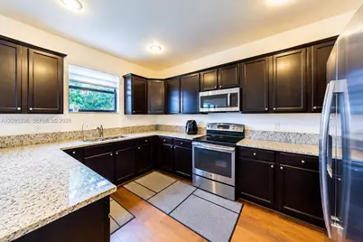 8837 NW 102nd Ct, Doral, FL 33178 - Photo 8
