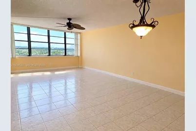 1351 NE Miami Gardens Dr #PH11E, Miami, FL 33179 - Photo 10