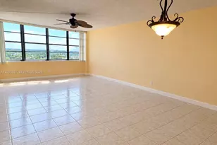 1351 NE Miami Gardens Dr, Miami, FL 33179 - Photo 10