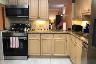 1351 NE Miami Gardens Dr, Miami, FL 33179 - Photo 2