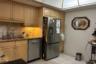 1351 NE Miami Gardens Dr, Miami, FL 33179 - Photo 4