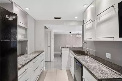 20335 W Country Club Dr #1402, Aventura, FL 33180 - Photo 10